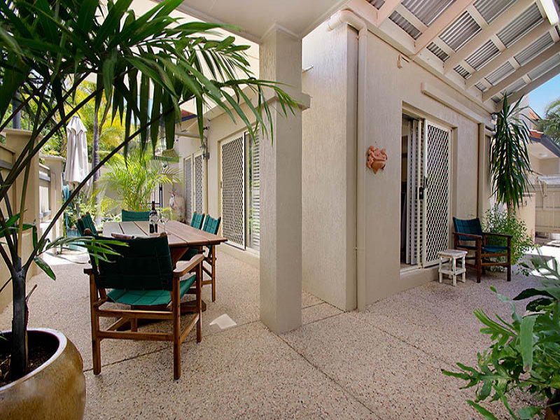 2/15 Street, Alexandra Headland, QLD 4572