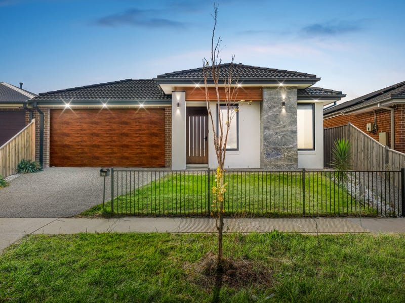 39 Heath Avenue, Rockbank, Vic 3335 House for Sale