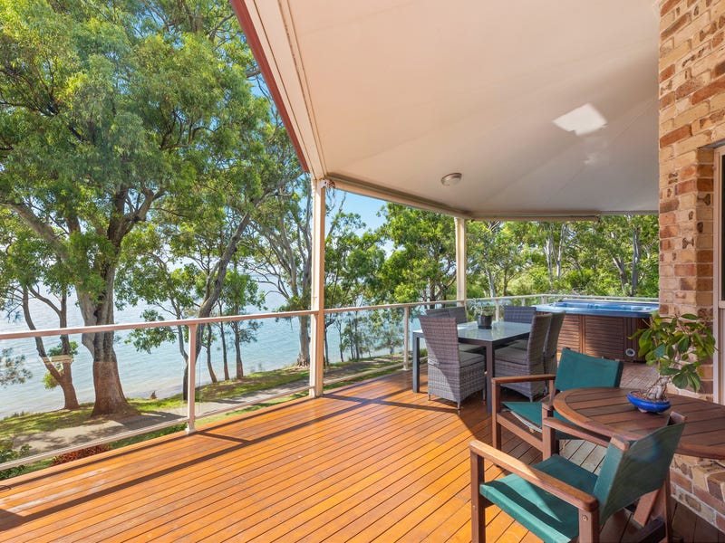 82 Broadwater Terrace, Redland Bay, QLD 4165