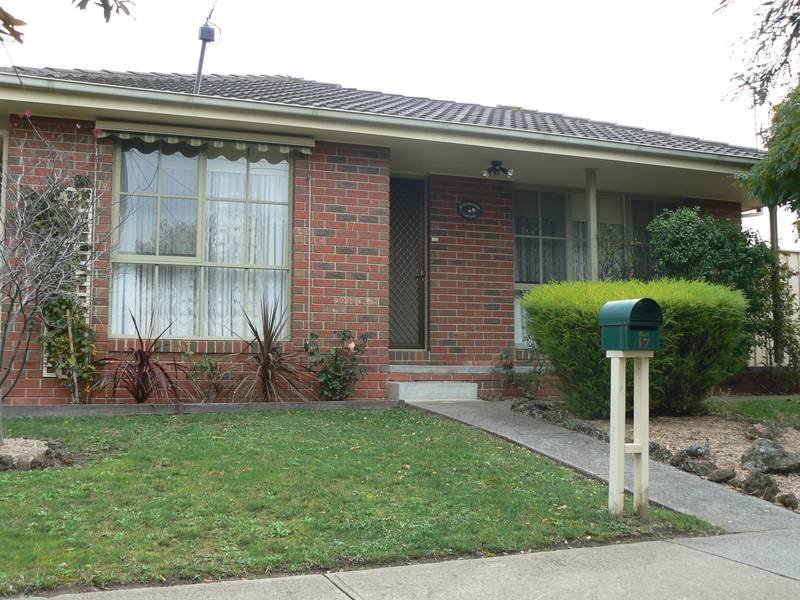 17 Dunbarton Drive, Pakenham, Vic 3810 Property Details