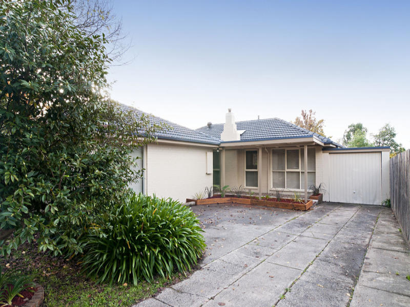 107 Cambridge Road, Mooroolbark, Vic 3138 Property Details