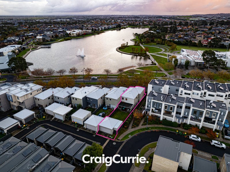 53 Lakeside Boulevard, Pakenham, Vic 3810 Property Details