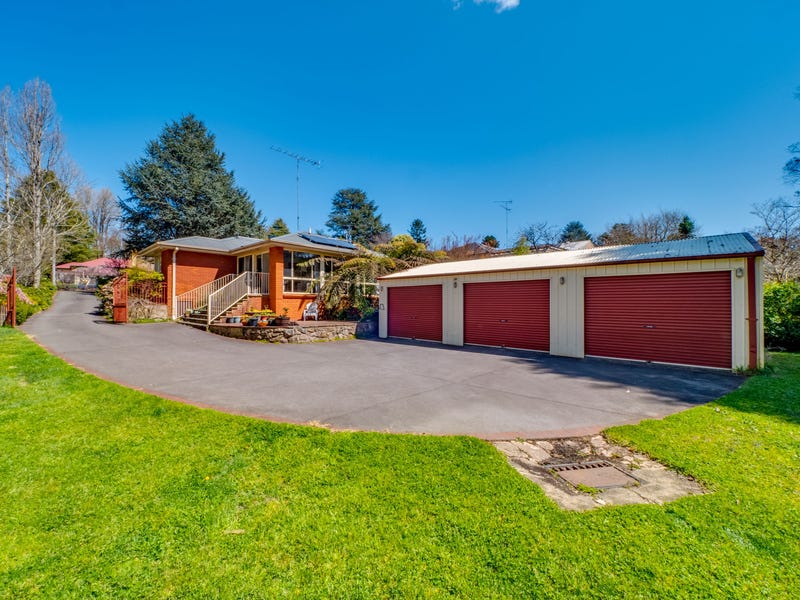 100 Govetts Leap Road, Blackheath, NSW 2785 Property Details