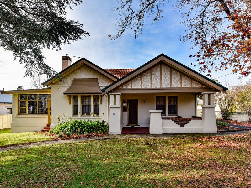 75 Bay Road, Mount Gambier, SA 5290 House for Sale