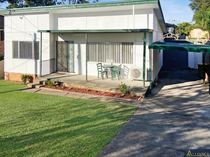 15 Queensbury Road, Padstow Heights, NSW 2211