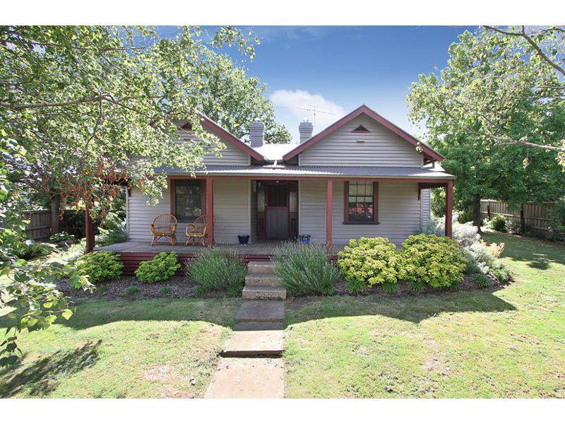 7 Rail Street, Wandong, Vic 3758 Property Details