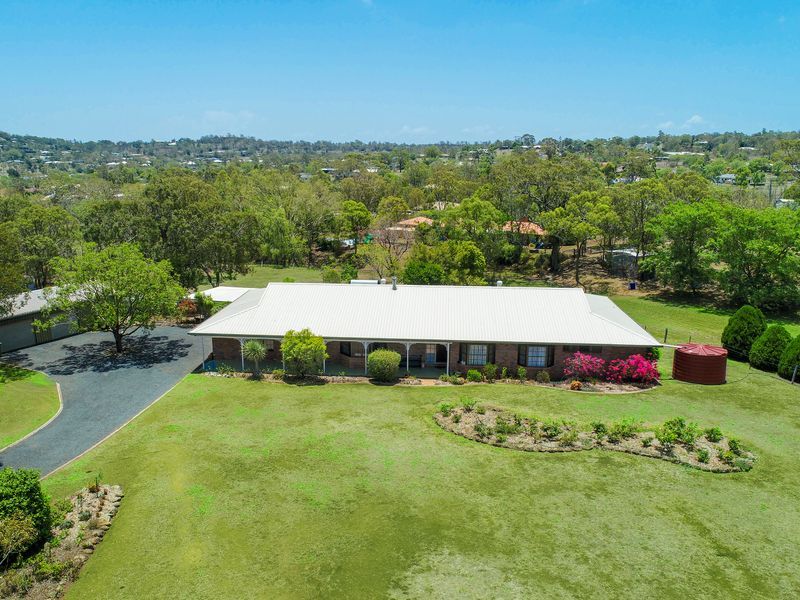 31 Panorama Drive, Glenvale, QLD 4350