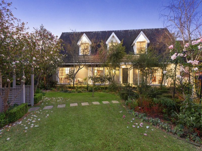 3 Chilton Parade, Warrawee, NSW 2074