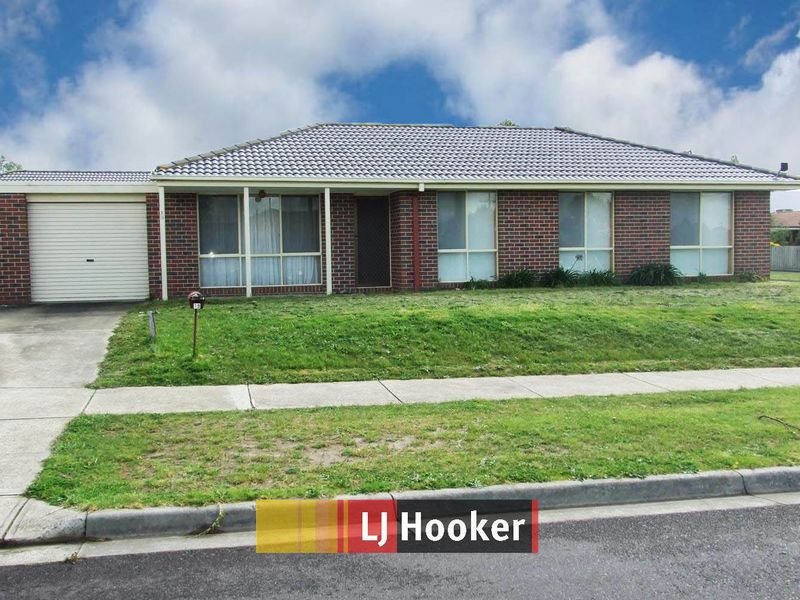 19 Dunbarton Drive, Pakenham, Vic 3810 Property Details