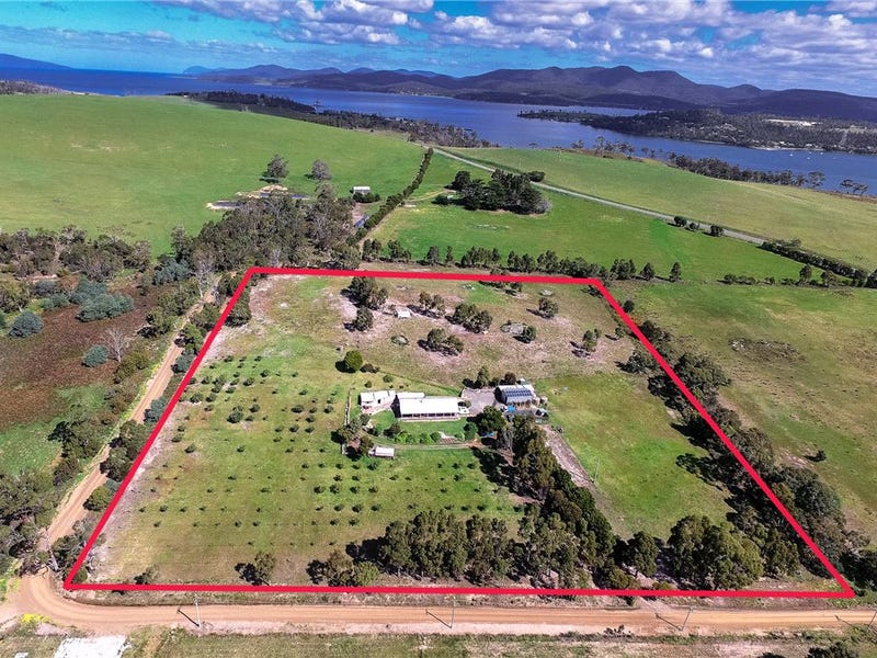 122 Roberts Street, Triabunna, TAS 7190