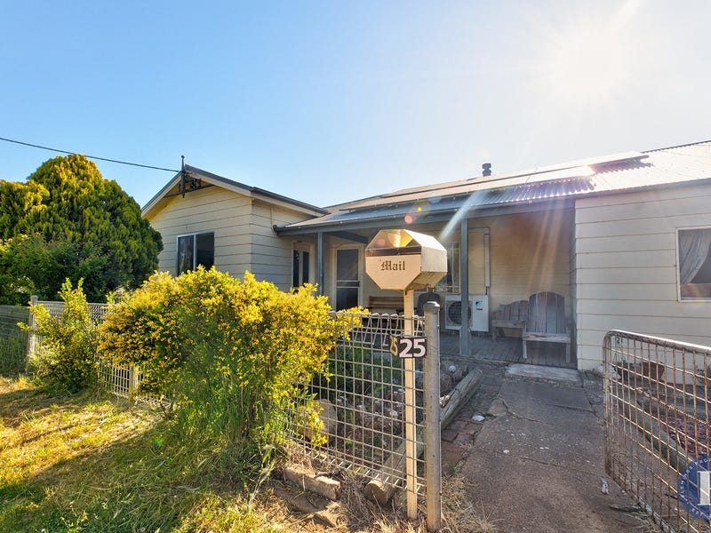 25 Court Street, Boorowa, NSW 2586 House for Sale