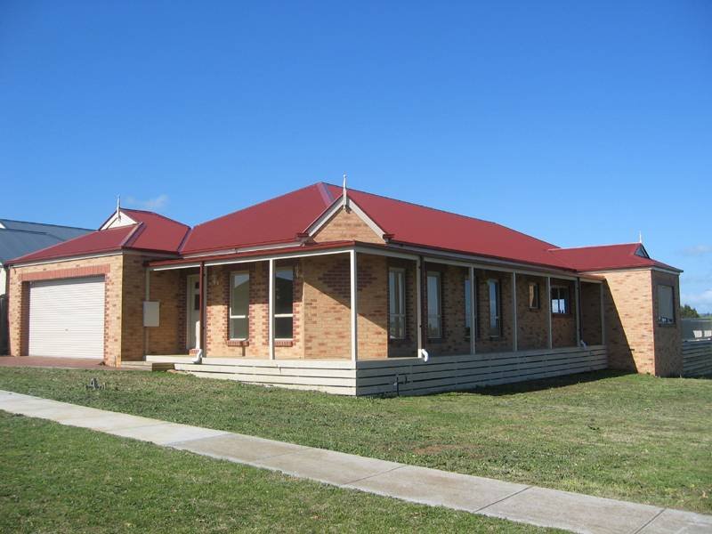 12 Munro Street, Warragul, Vic 3820 Property Details