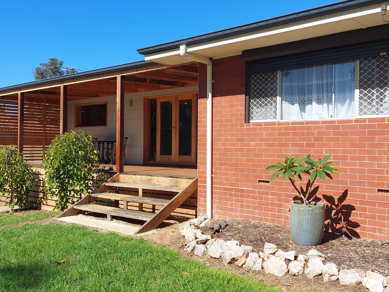 5 Lefroy Street, Gingin, WA 6503