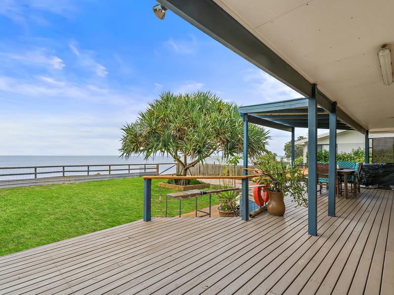 28 Bayside Dve, Beachmere, Qld 4510 Property Details