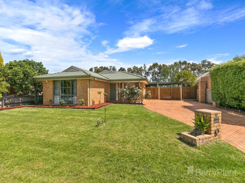 10 Bernard Court, Narre Warren South, VIC 3805 - realestate.com.au