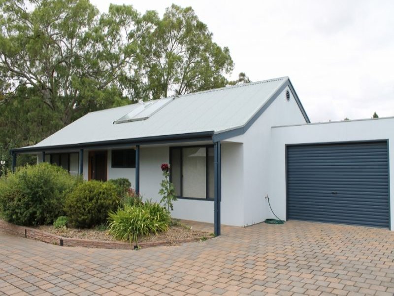 1/4 East Terrace, Clare, SA 5453 Property Details