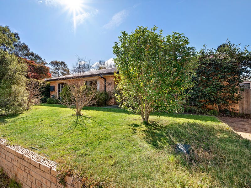 1 Joske Place, Latham, ACT 2615 Property Details