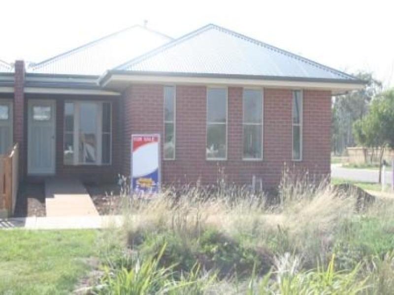 37 Walhalla Drive, Eynesbury, Vic 3338 Property Details