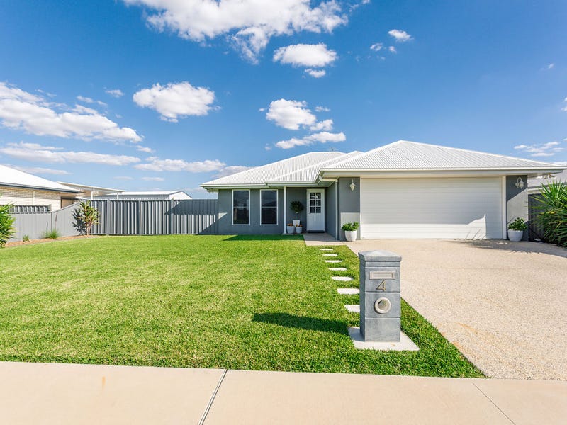 4 Vale Street, Emerald, Qld 4720 House for Sale