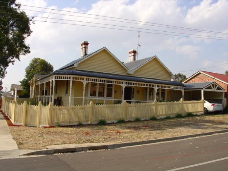 27 Russell Street, Quarry Hill, VIC 3550