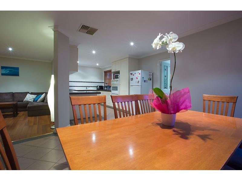 3/2 Crocker Road, Innaloo, WA 6018