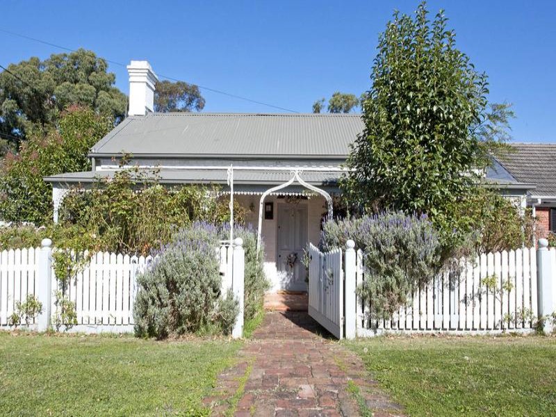 88 Pitt Street, Eltham, Vic 3095 Property Details