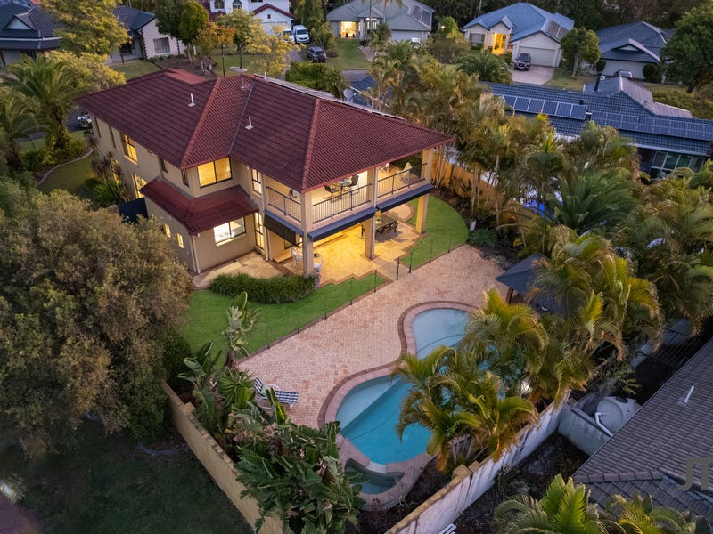 8 Fitzalan Circuit, Arundel, Qld 4214 Property Details