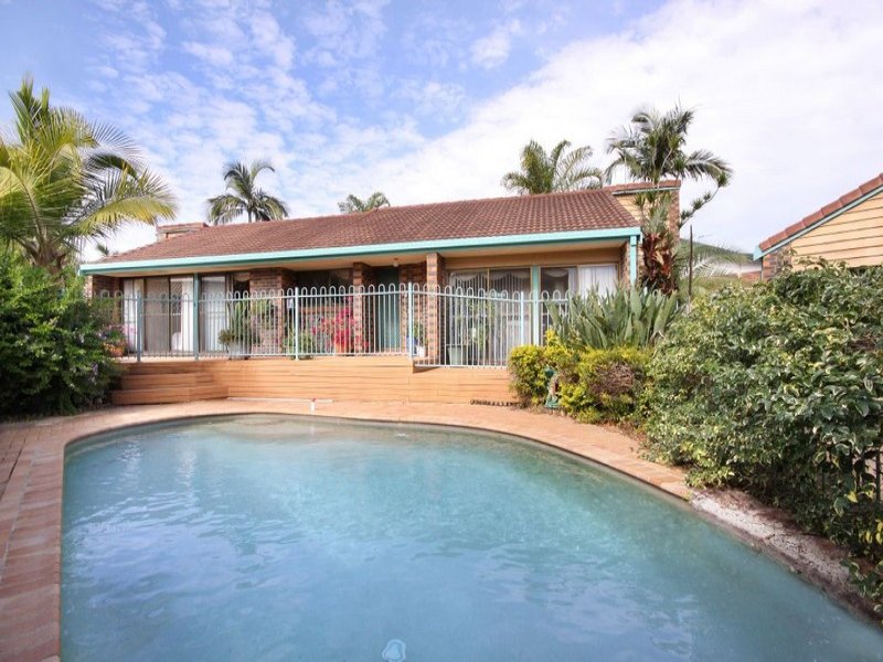 4 Cremorne Court, Robina, Qld 4226 Property Details