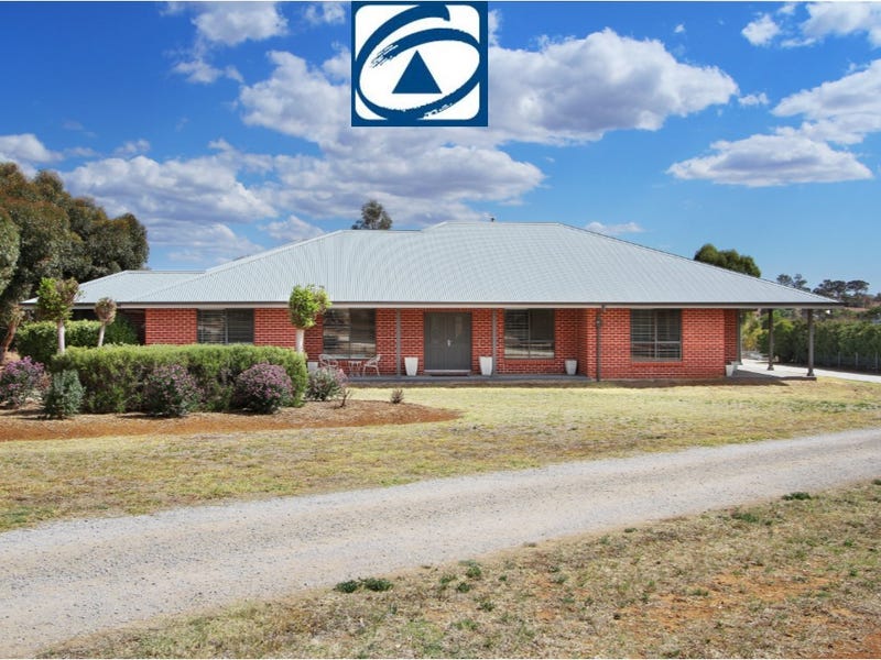 8 Casuarina Drive North Tamworth Nsw 2340