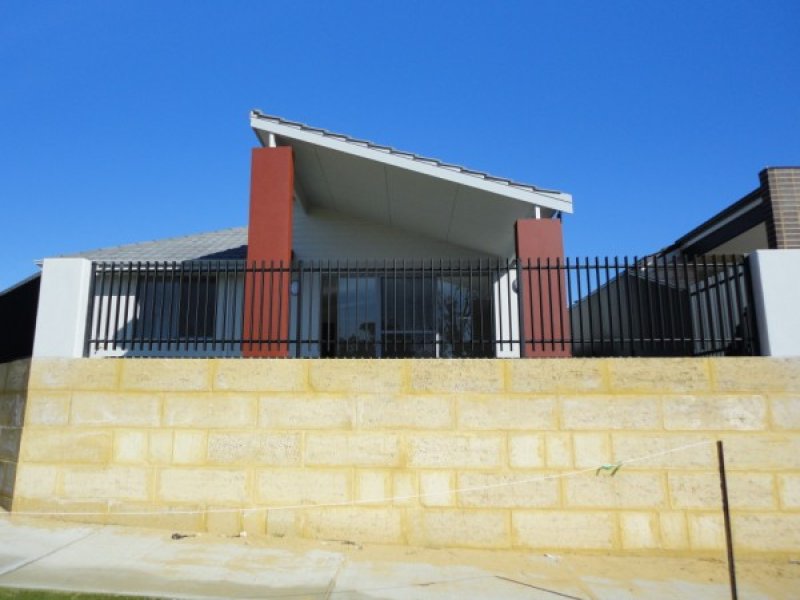 8 Amazon Drive, Baldivis, WA 6171 Property Details