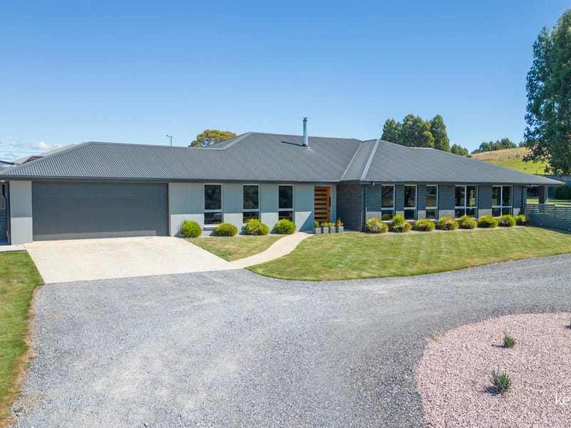 83 East Barrack Street, Deloraine, Tas 7304 Property Details