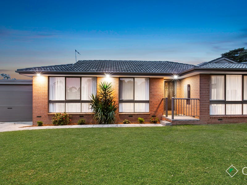 17 Bemersyde Drive, Berwick, Vic 3806 Property Details