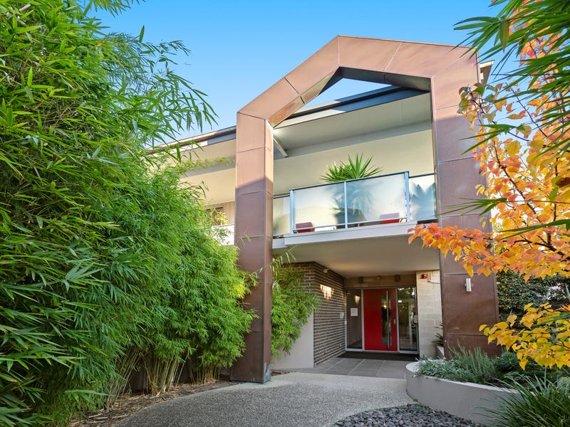 2/78 Holyrood Street, Hampton, Vic 3188 Property Details