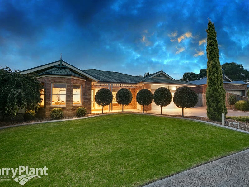 19 Banjo Paterson Drive, Pakenham, Vic 3810 Property Details