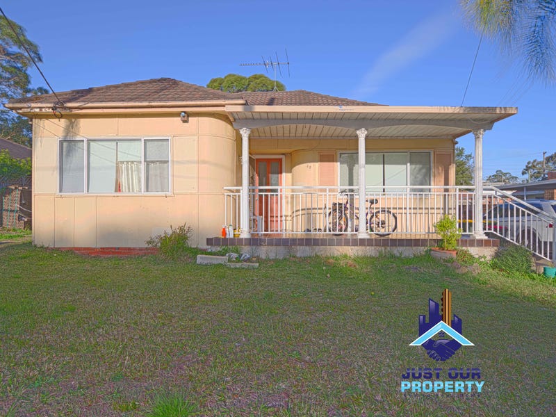 28 Monie Avenue, East Hills, NSW 2213