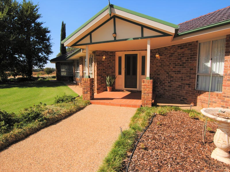 2 Violi Drive, Lake Wyangan, NSW 2680