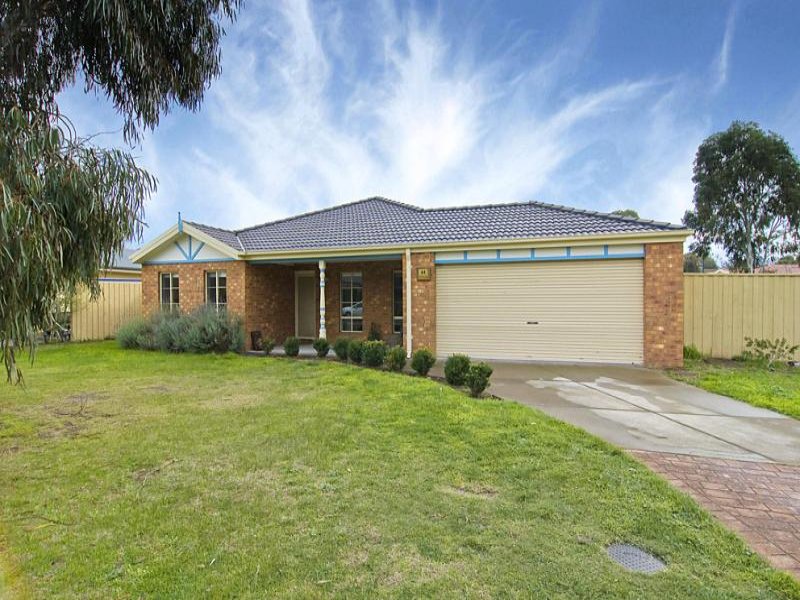 44 Manorwoods Drive, Frankston, VIC 3199 - realestate.com.au