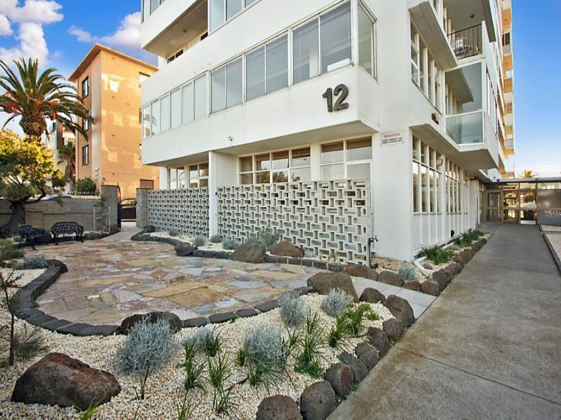 8C/12 Marine Parade, St Kilda, VIC 3182
