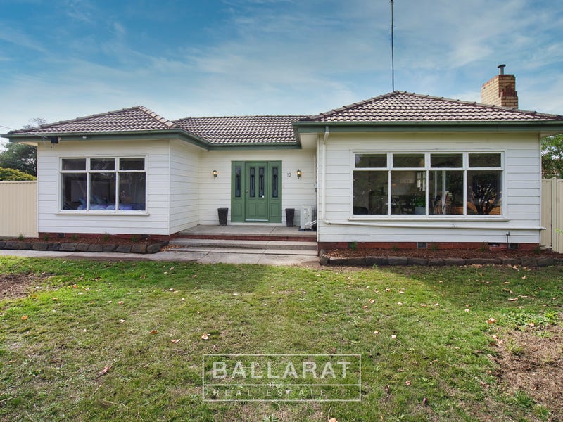 12 Hamlet Street, Wendouree, Vic 3355 Property Details