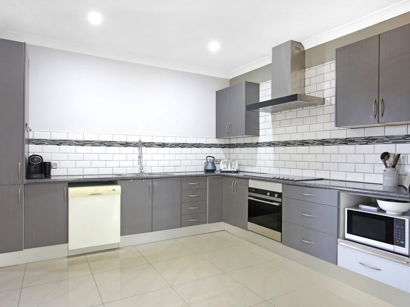 11 Monteith Street, Cringila, NSW 2502