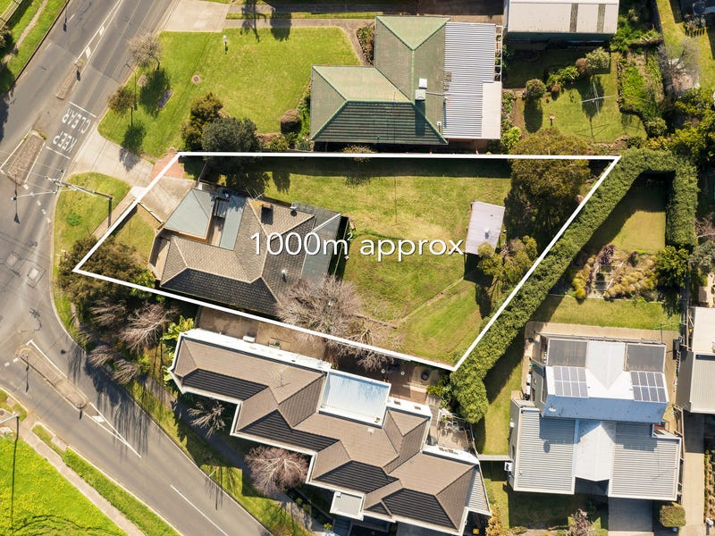 250 Scenic Road, Highton, VIC 3216