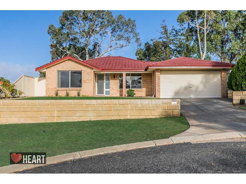 8 Wyalong Place, South Lake, WA 6164