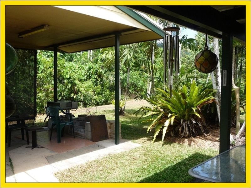 32 Bingil Bay Road, Bingil Bay, QLD 4852