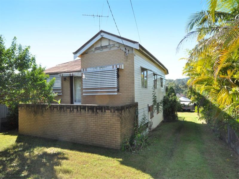 14 Goodwin Tce, Moorooka, Qld 4105 Property Details