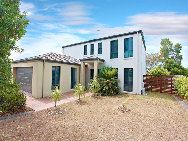 18 Cobb and Co Drive, Oxenford, Qld 4210 Property Details