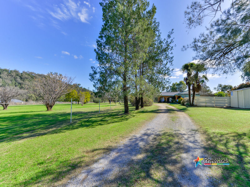 7 Stirling Road, Moore Creek, NSW 2340