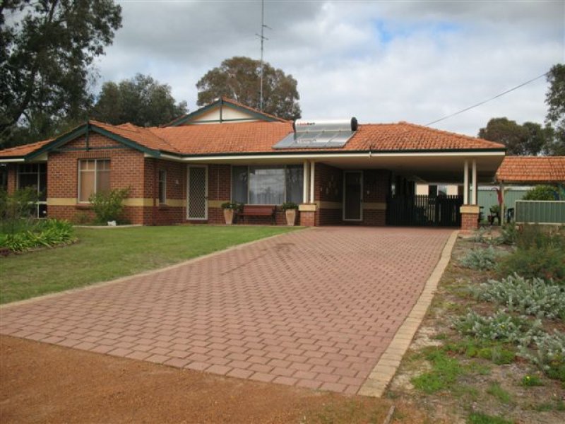 19 Mcdowell Street, Waroona, WA 6215