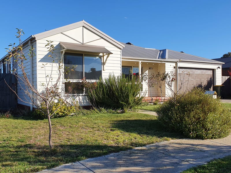 8 Woodhouse Court, Ballan, VIC 3342