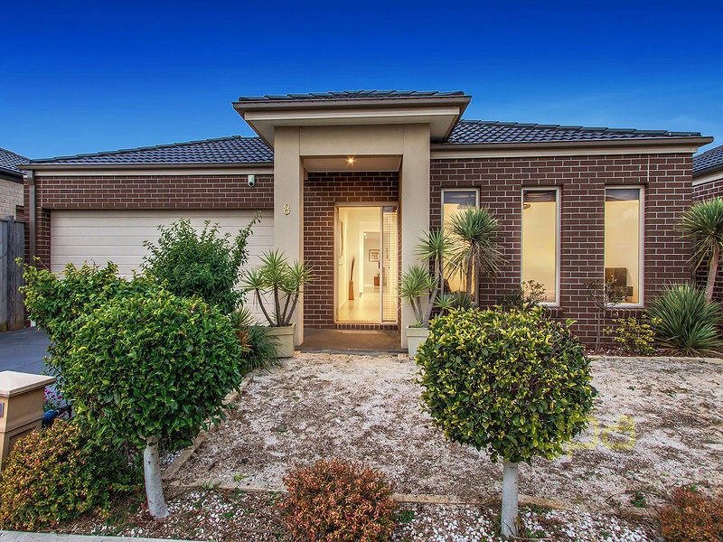 8 Old Course Cres, Deer Park, Vic 3023
