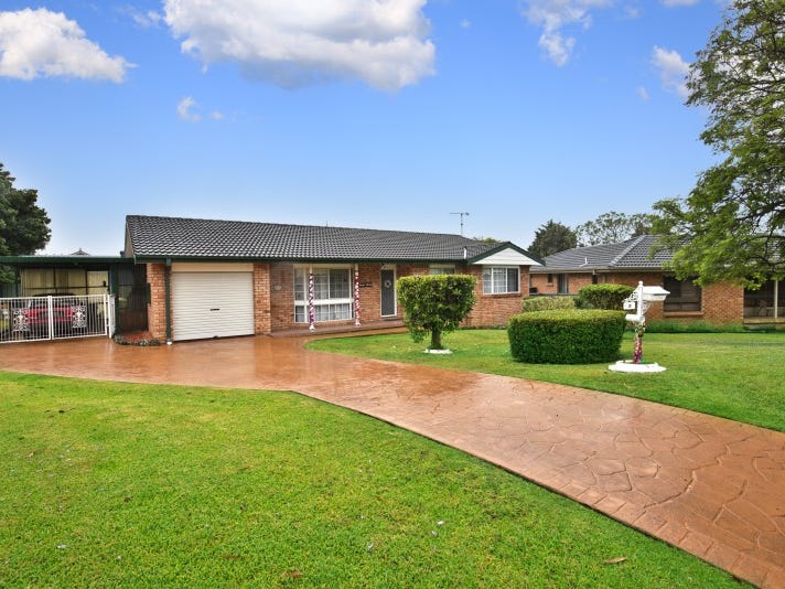 2 Hooper Close, Bomaderry, NSW 2541 Property Details